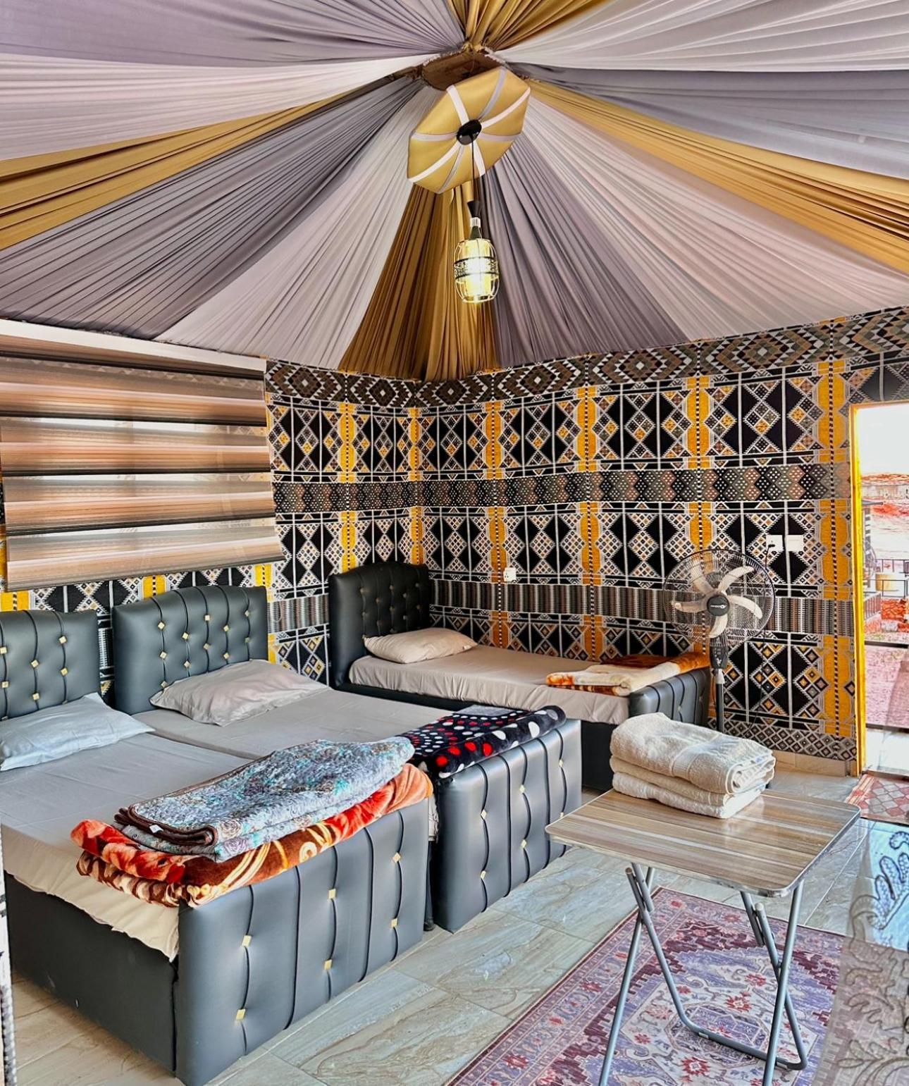 Rum Flower Bubbles Luxury Camp ワディ ・ラム エクステリア 写真