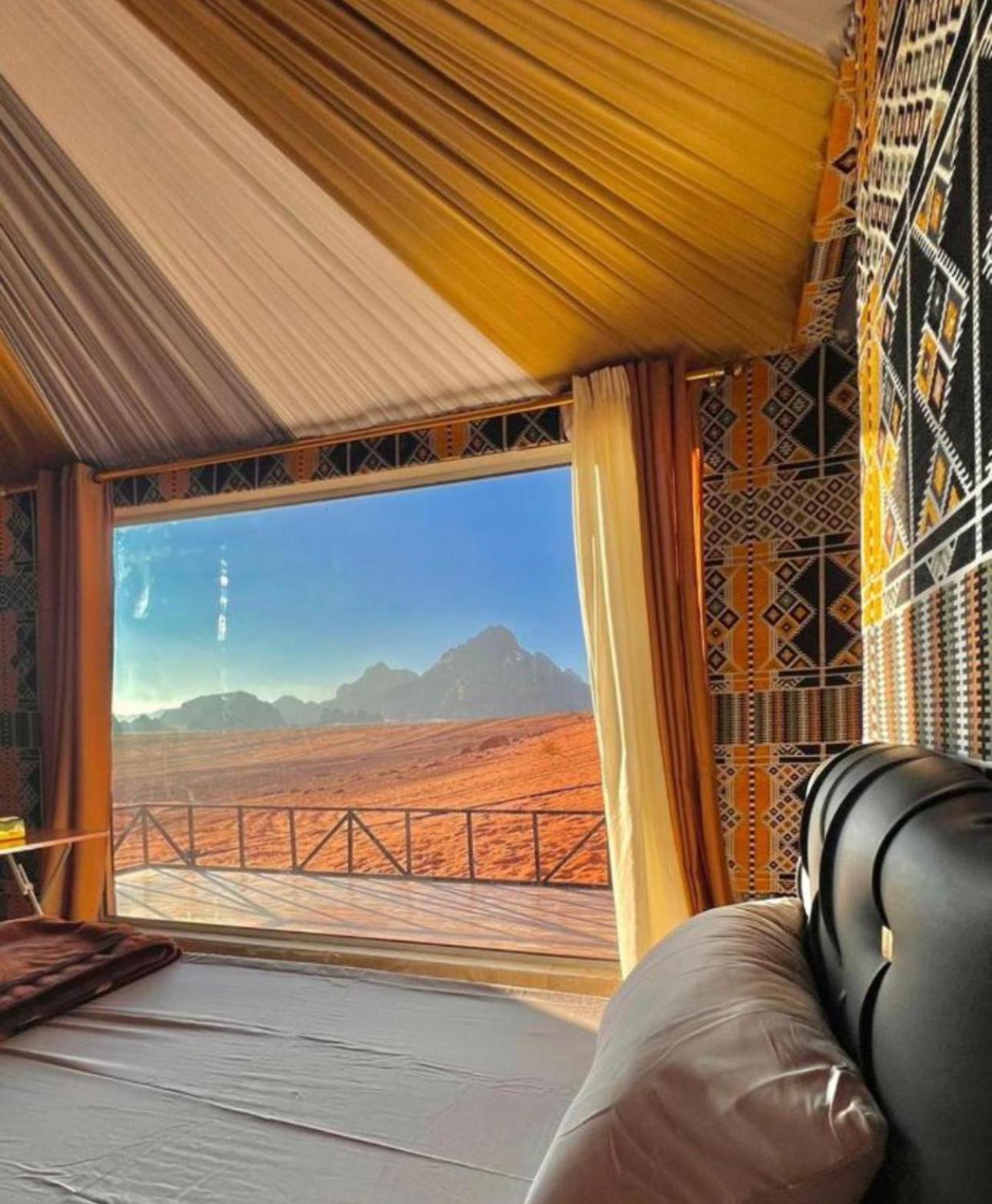 Rum Flower Bubbles Luxury Camp ワディ ・ラム エクステリア 写真