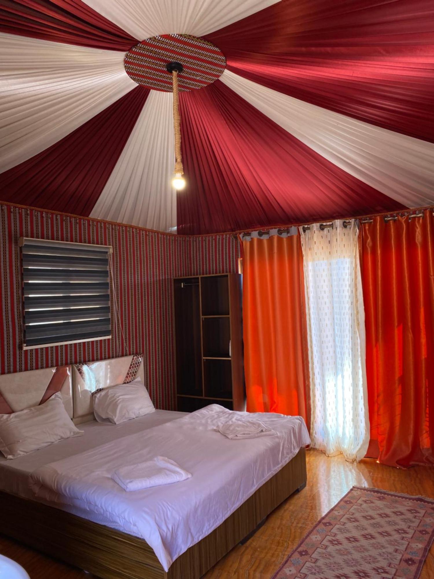 Rum Flower Bubbles Luxury Camp ワディ ・ラム エクステリア 写真
