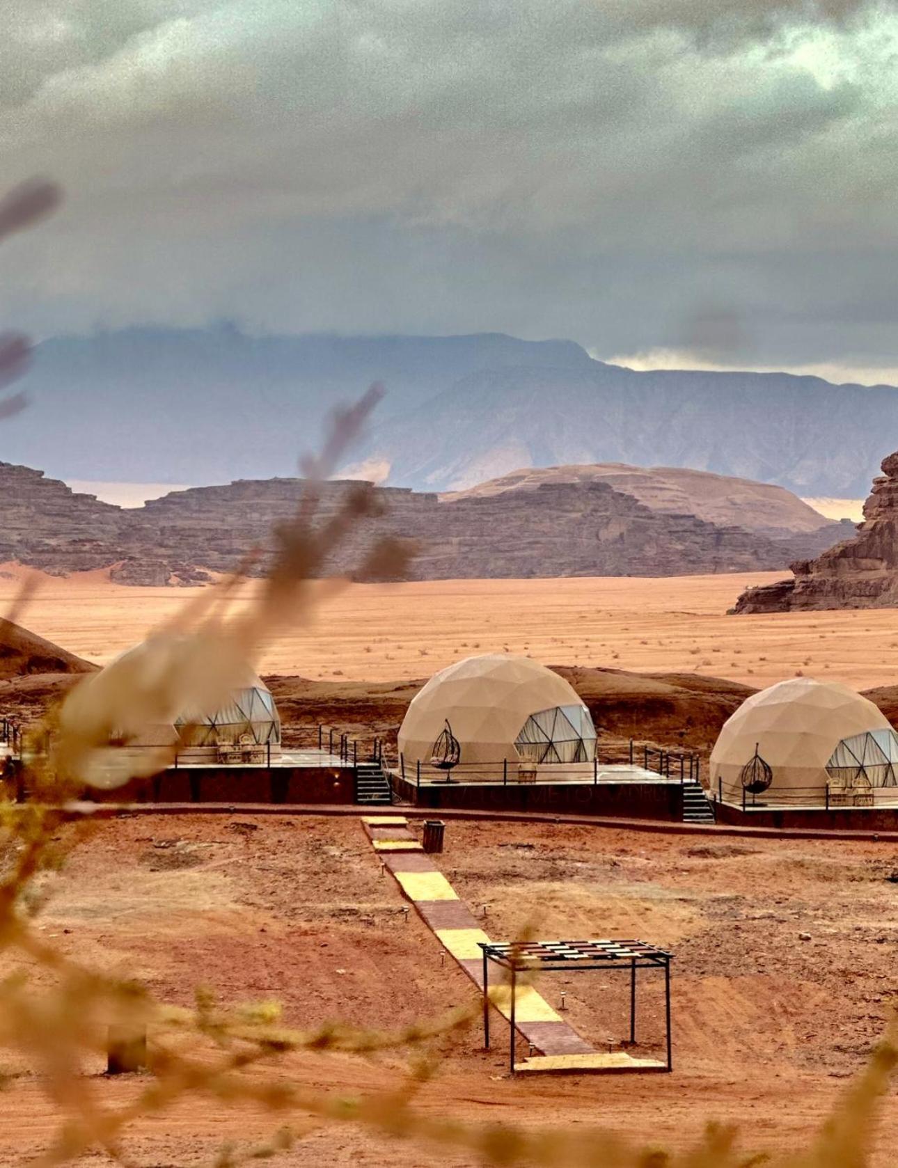Rum Flower Bubbles Luxury Camp ワディ ・ラム エクステリア 写真